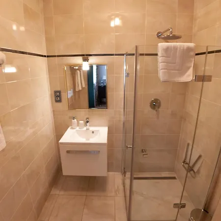 Quality Wellness Villa Dozmat